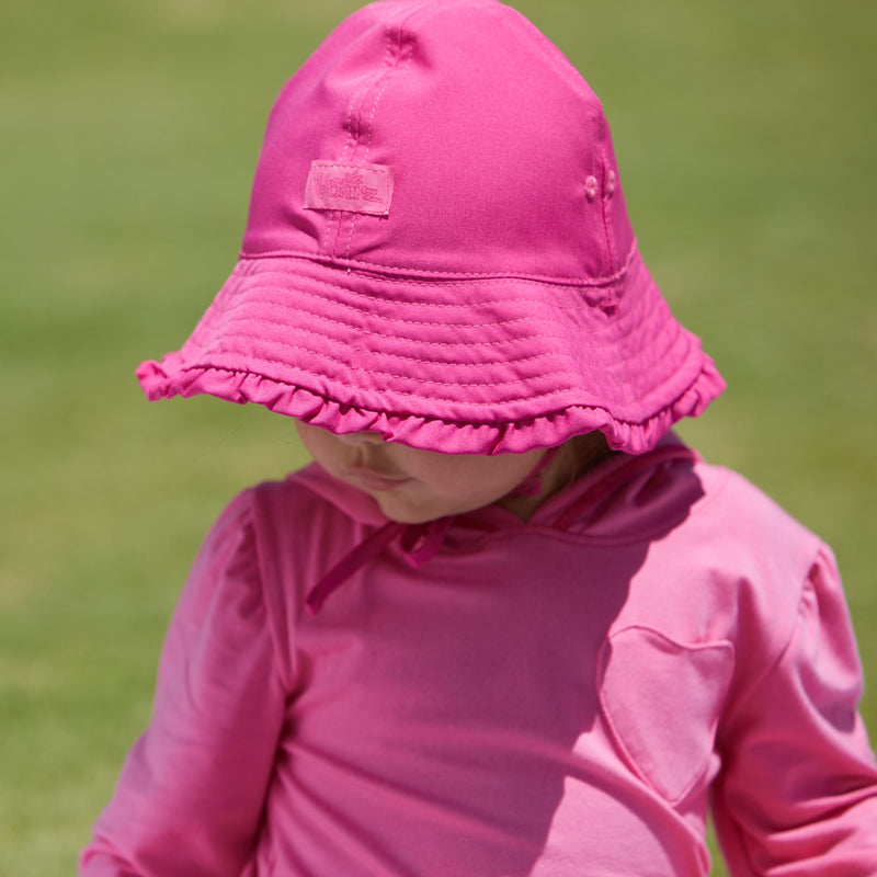 Baby girl's sun hat in bubblegum hot pink|bubblegum-hot-pink