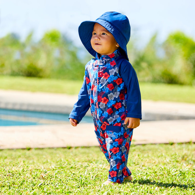 Baby in UV Skinz's baby boy's sun hat in dark navy|dark-navy