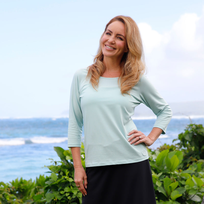 woman by the ocean in women's 3/4 sleeve scoop neck r&r tee|dewdrop